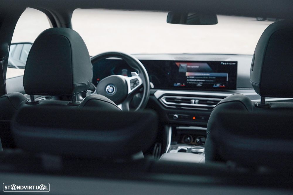 BMW 330 e Touring Pack M Auto - 19