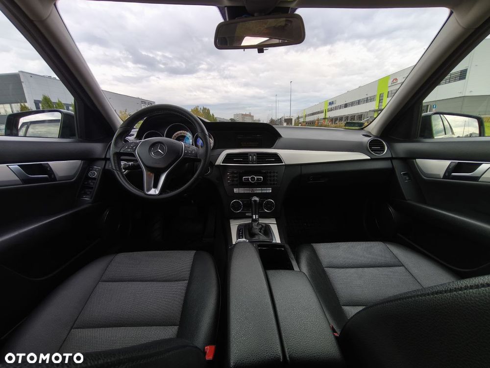 Mercedes-Benz Klasa C 200 7G-TRONIC Avantgarde Edition - 2