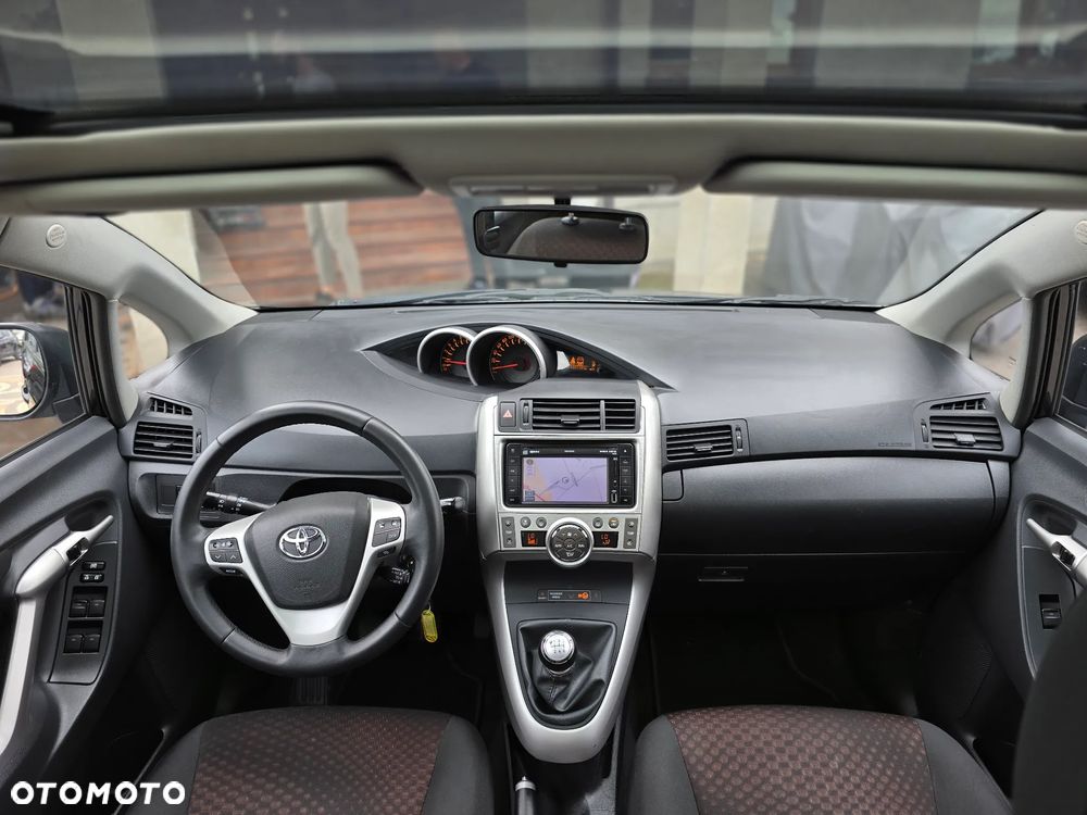 Toyota Verso - 21