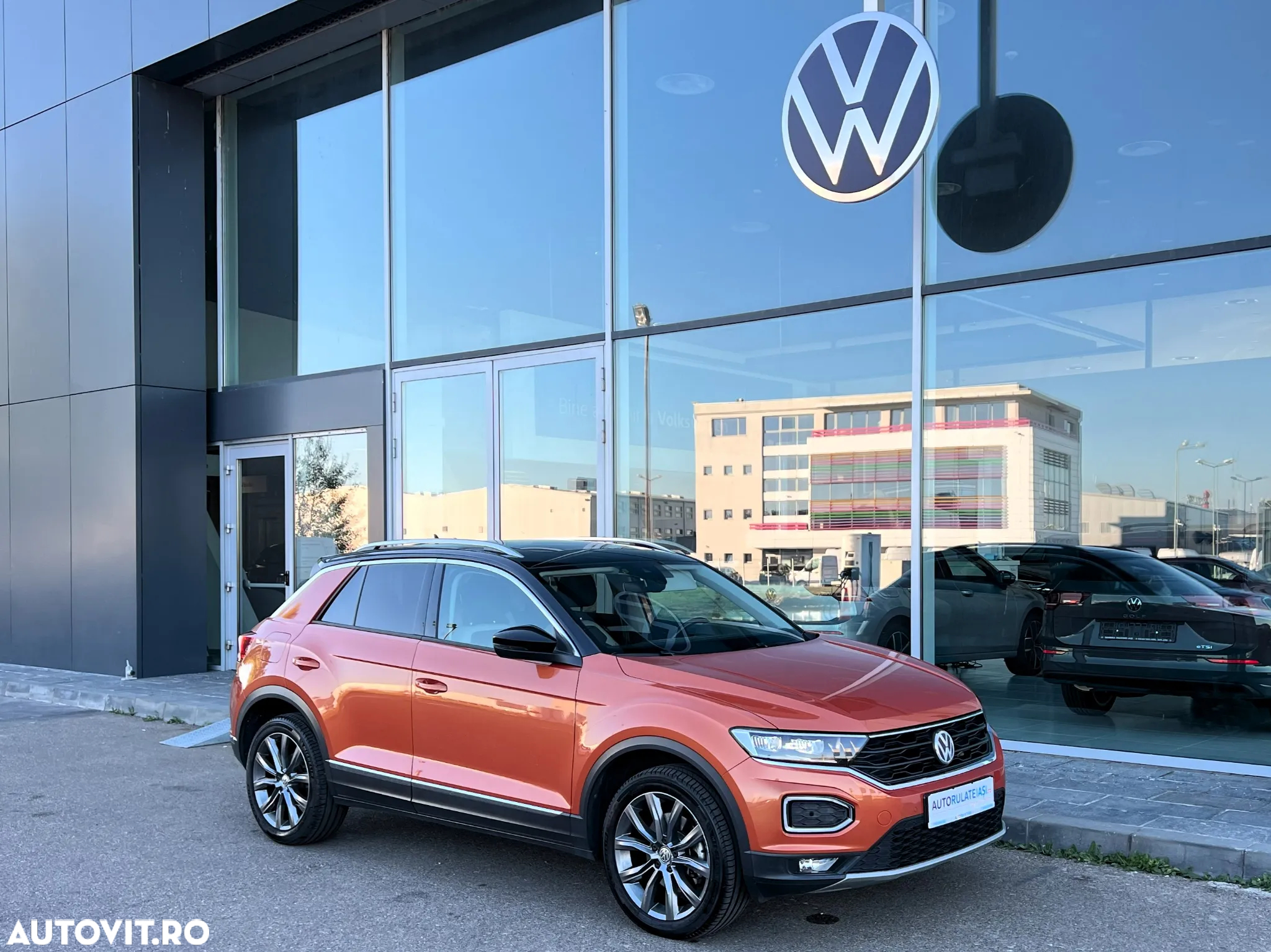 Volkswagen T-ROC 2.0 TDI 4Mot DSG Sport - 2