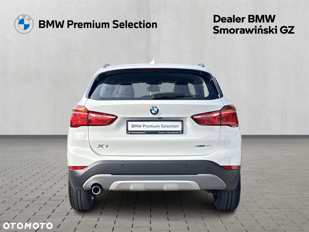 BMW X1 sDrive18i - 27