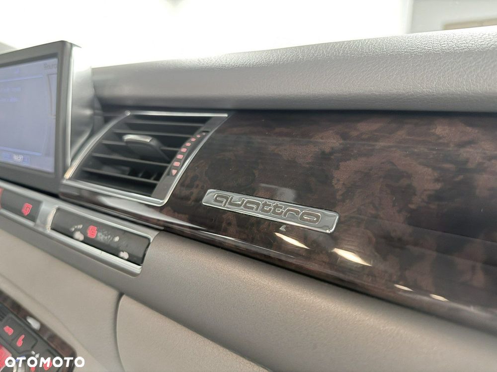 Audi A8 4.2 Quattro - 23
