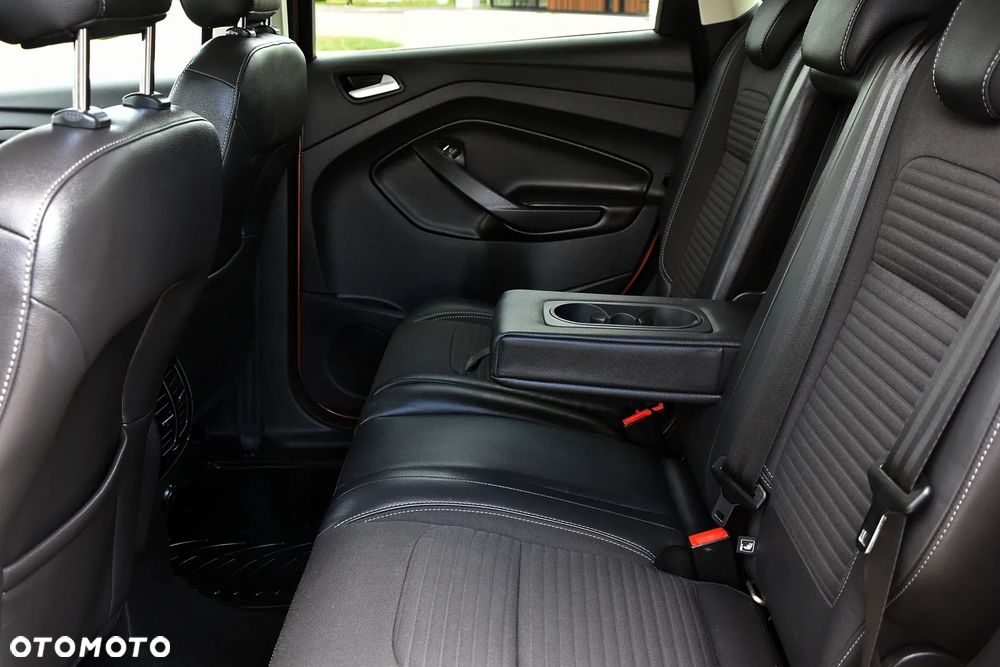 Ford Kuga 2.0 TDCi AWD Titanium - 22