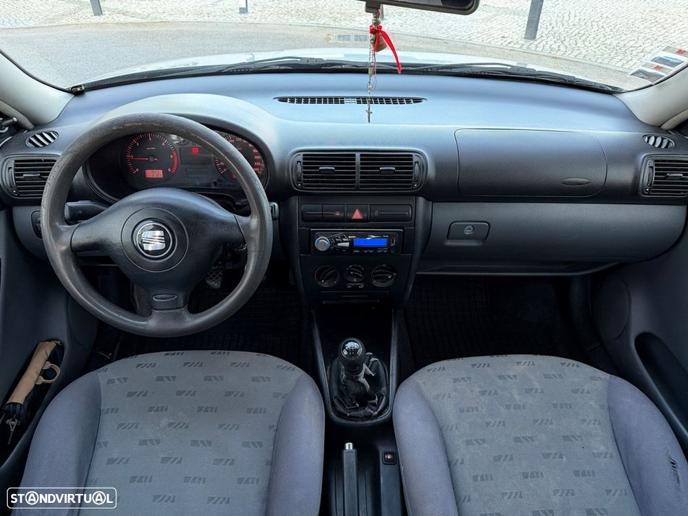 SEAT Leon 1.9 TDI Confort AC+JE - 4