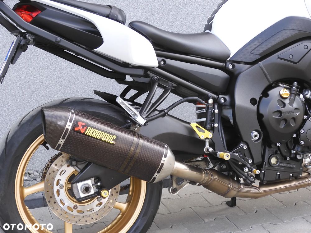 Yamaha FZ8 - 16