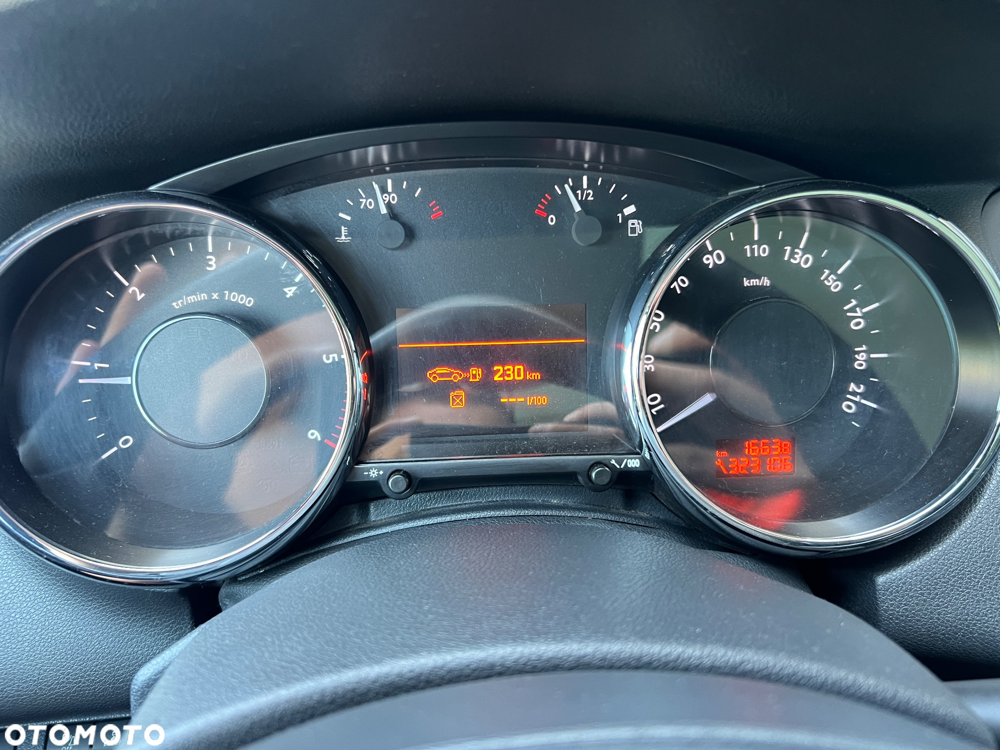 Peugeot 5008 HDI FAP 150 Premium - 14