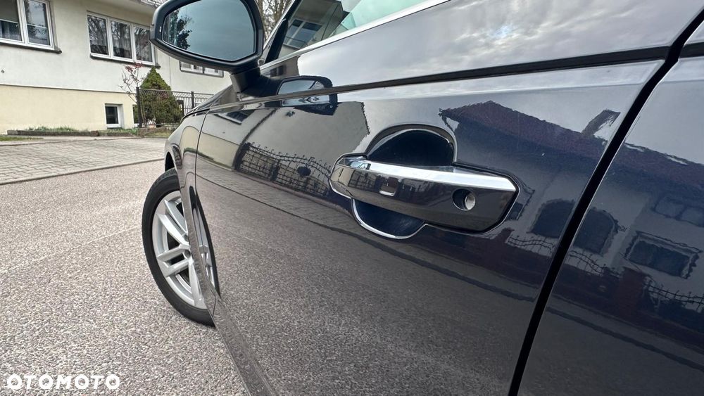 Audi A4 Avant 2.0 TDI S tronic - 9