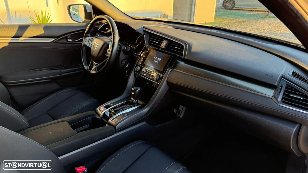 Honda Civic 1.0 i-VTEC Turbo CVT Executive - 17