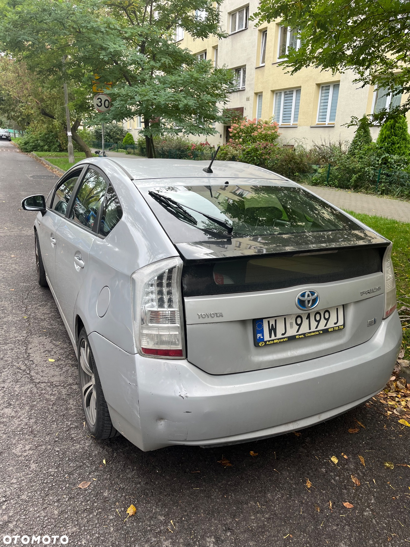 Toyota Prius 1.8 HSD Prestige - 3