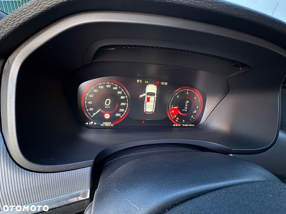 Volvo V90 D4 AWD Geartronic R Design - 13