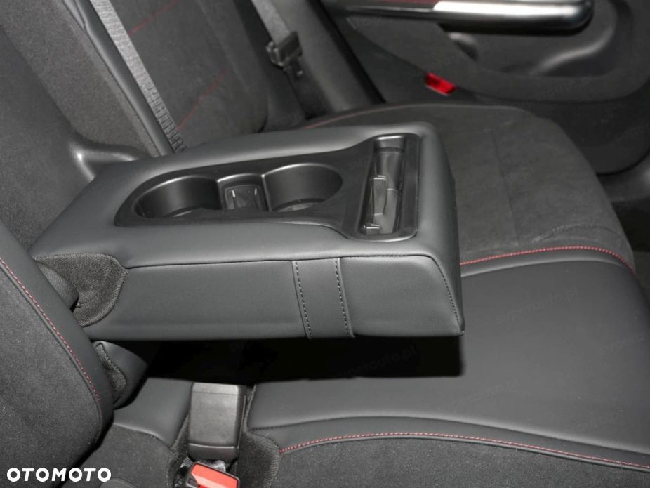 Mercedes-Benz CLA - 15