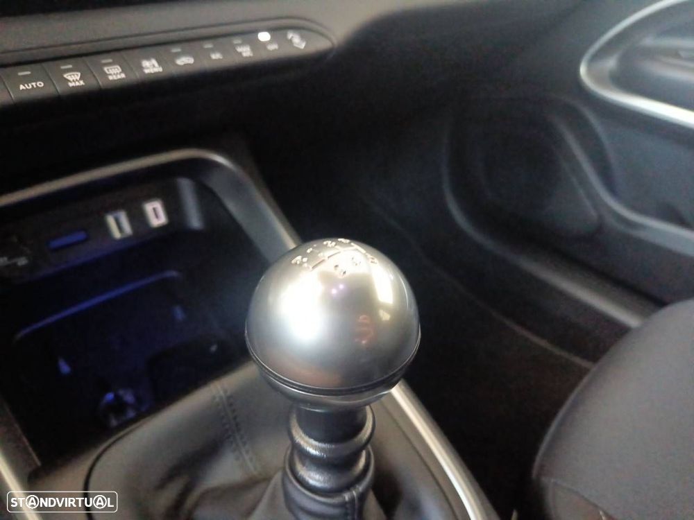 Jeep Avenger 1.2 GSE T3 Summit - 20