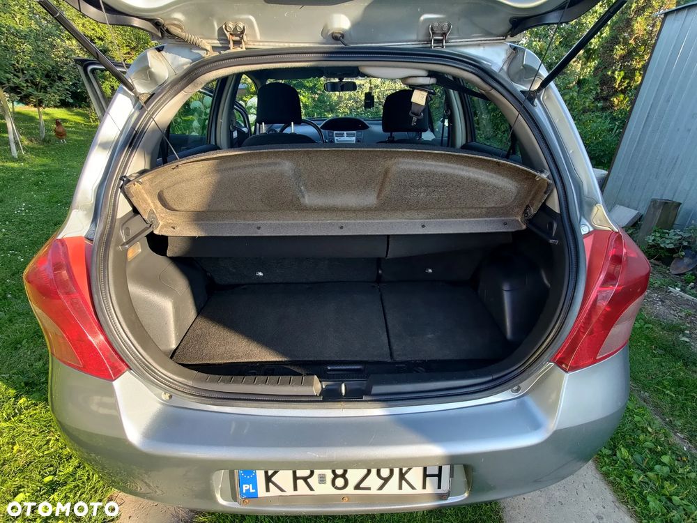 Toyota Yaris 1.0 Luna A/C - 6