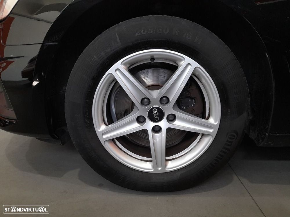 Audi A4 35 TDI S tronic - 34