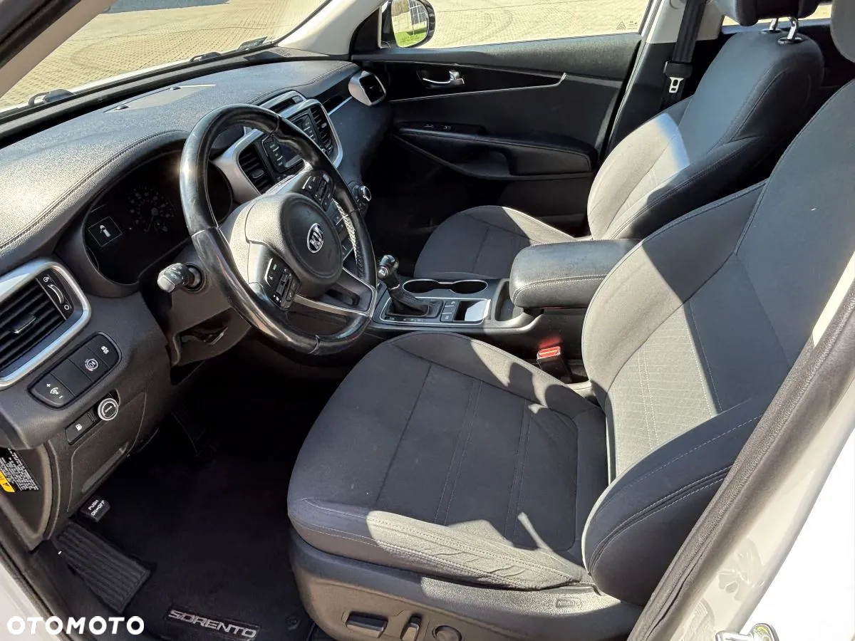 Kia Sorento 2.4 GDI 2WD Edition 7 - 11
