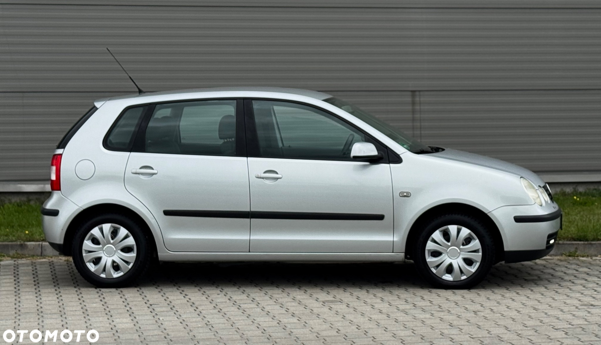 Volkswagen Polo 1.4 16V Comfortline - 10