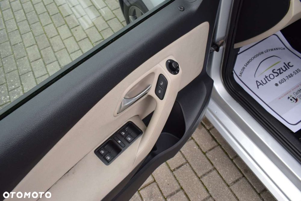 Volkswagen Polo - 17