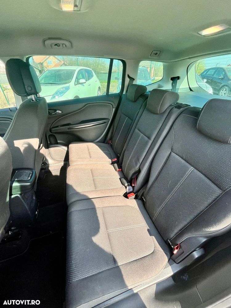 Opel Zafira - 13