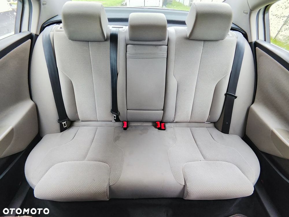 Volkswagen Passat 1.4 TSI Comfortline - 13