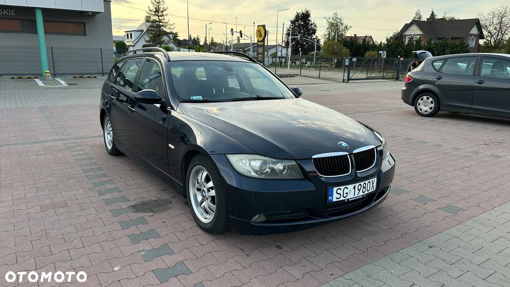BMW Seria 3 318d - 3