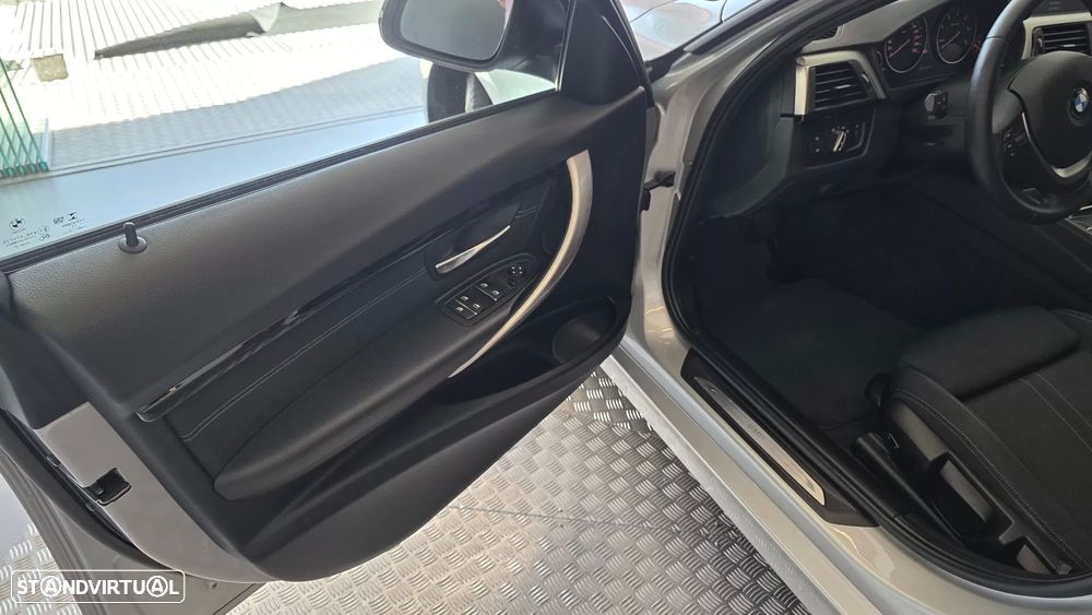 BMW 318 d Line Sport Auto - 36