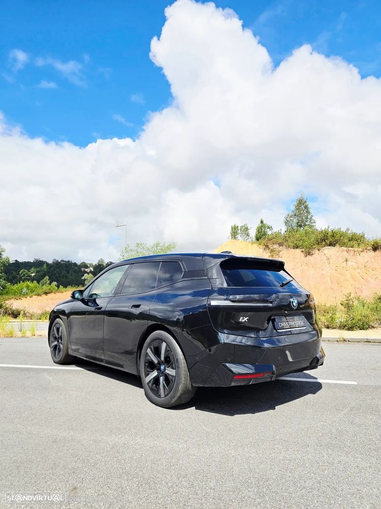 BMW iX xDrive 40 Pack Desportivo - 6