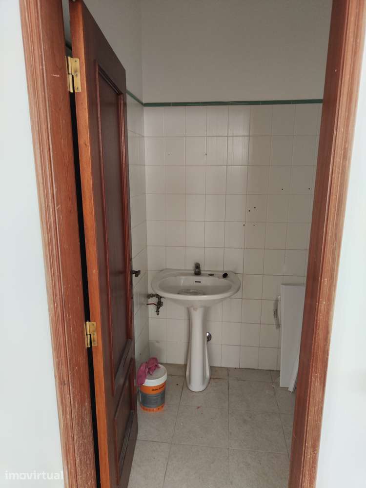 Loja, 110 m², Fazendas de Almeirim - Grande imagem: 4/10