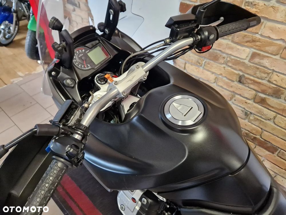 Moto Guzzi Stelvio - 11