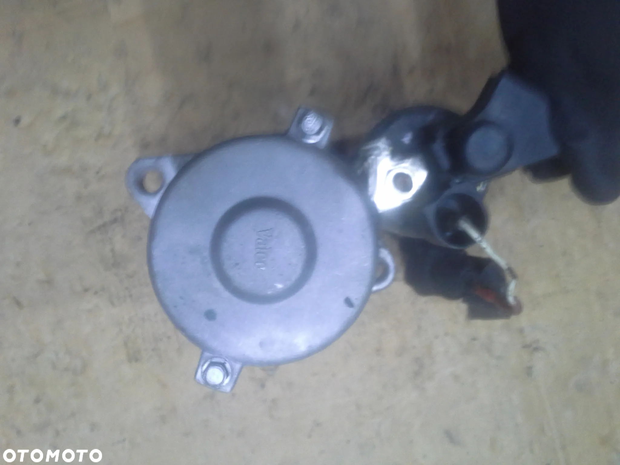 Volkswagen Golf IV 1.9 TDi rozrusznik Valeo 02Z911023H - 5