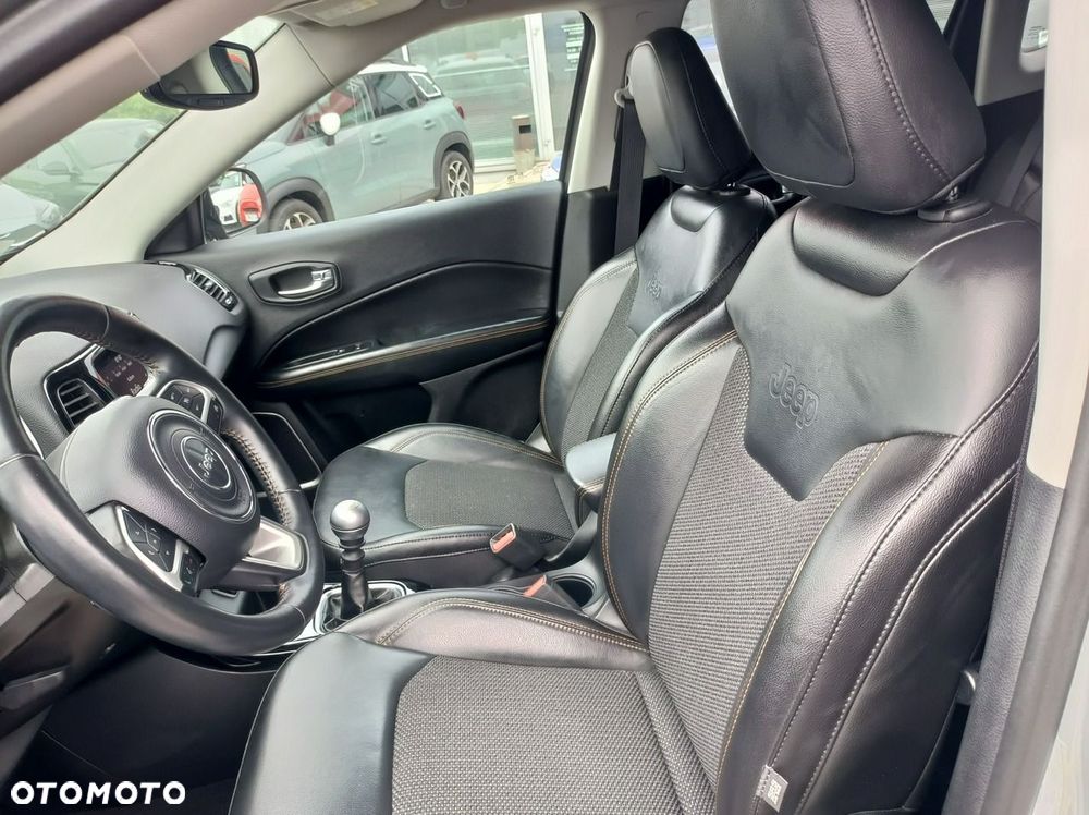 Jeep Compass - 11