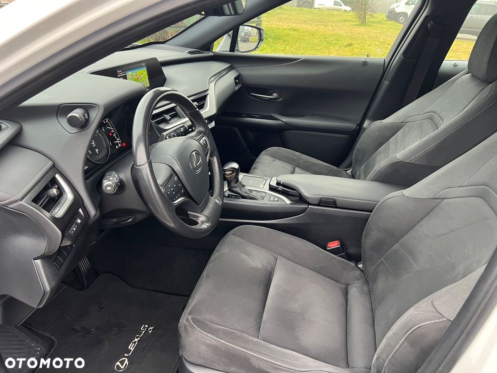 Lexus UX 250h Elegance 2WD - 16