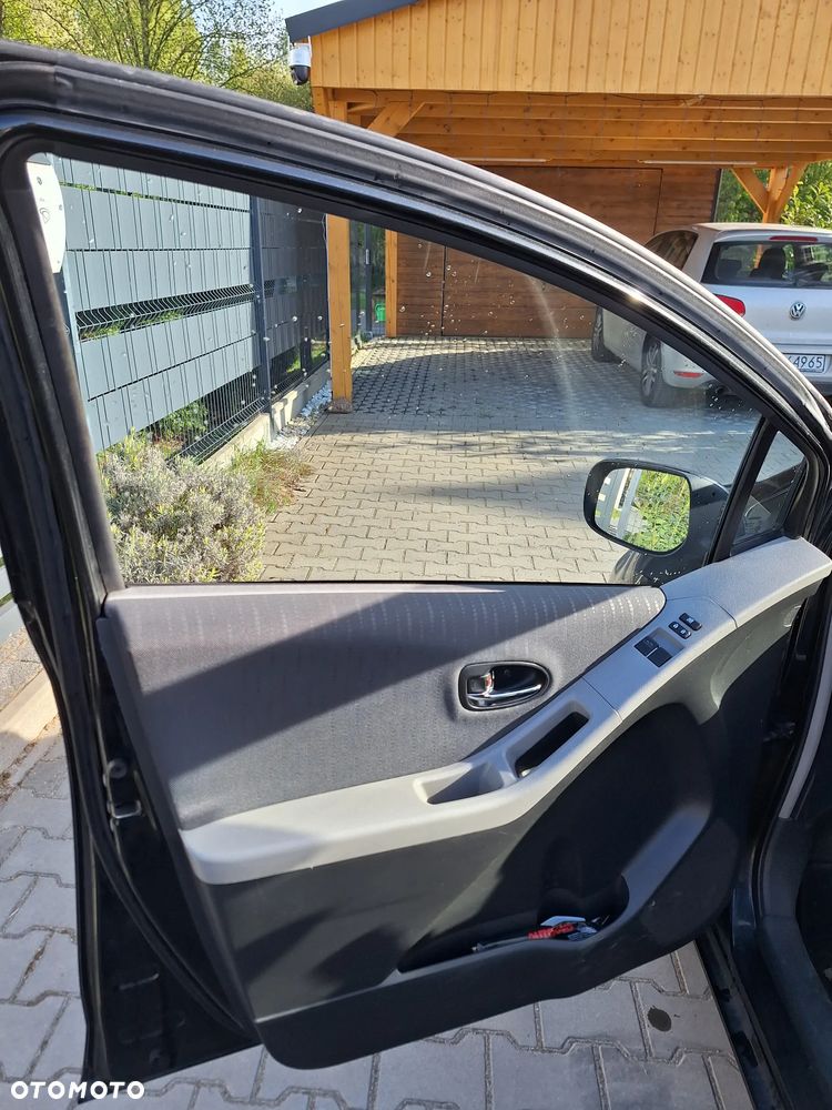 Toyota Yaris 1.33 Luna - 6