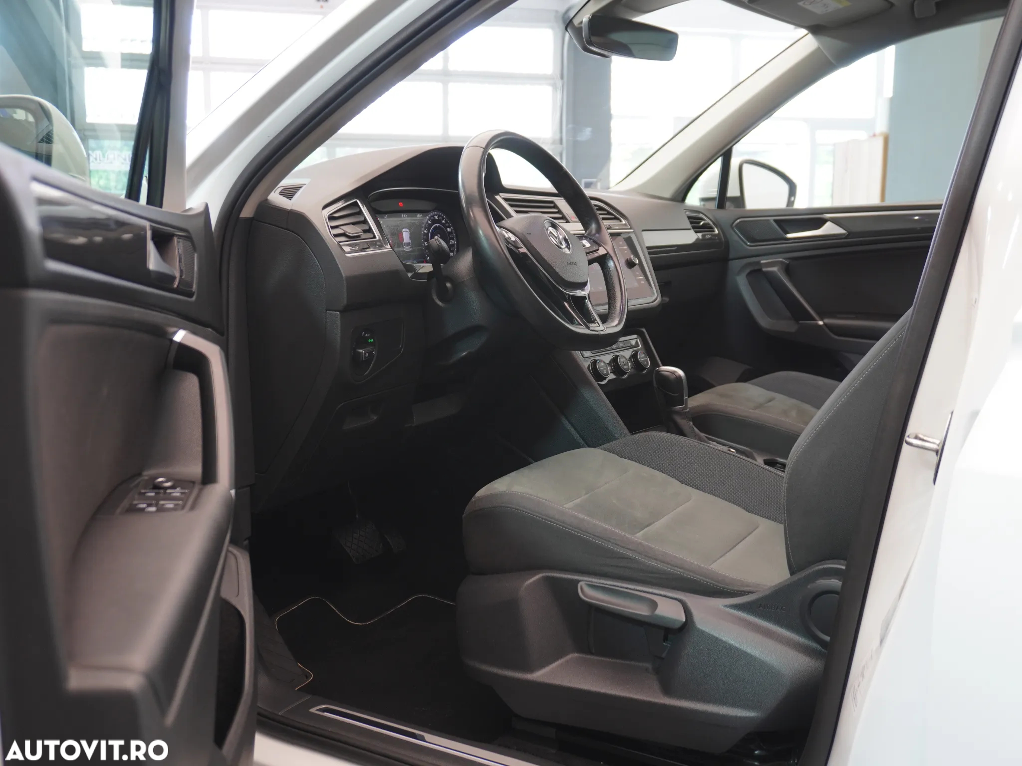 Volkswagen Tiguan 2.0 TDI SCR DSG Elegance - 22