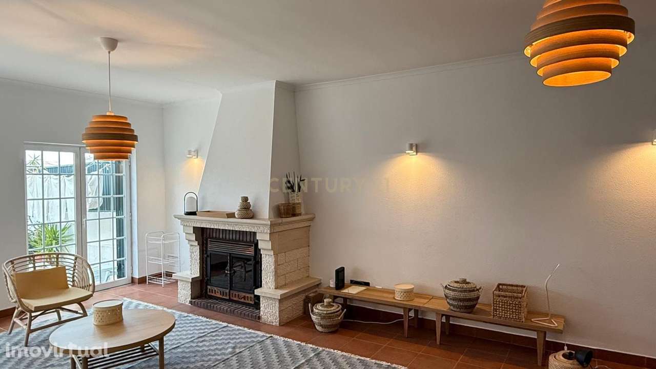 Moradia Renovada em Sesimbra com Vista Mar e Castelo - Grande imagem: 2/7