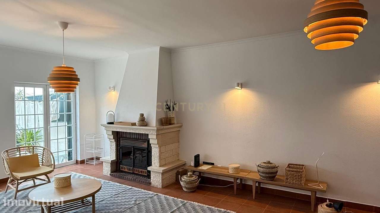 Moradia Renovada em Sesimbra com Vista Mar e Castelo - Grande imagem: 2/7