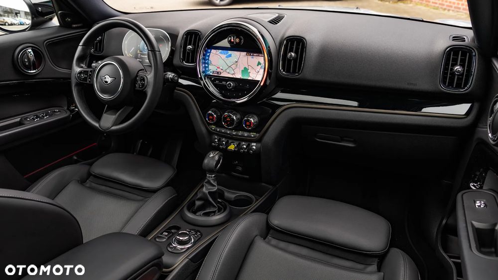 MINI Countryman Cooper SE ALL4 Classic Trim - 24