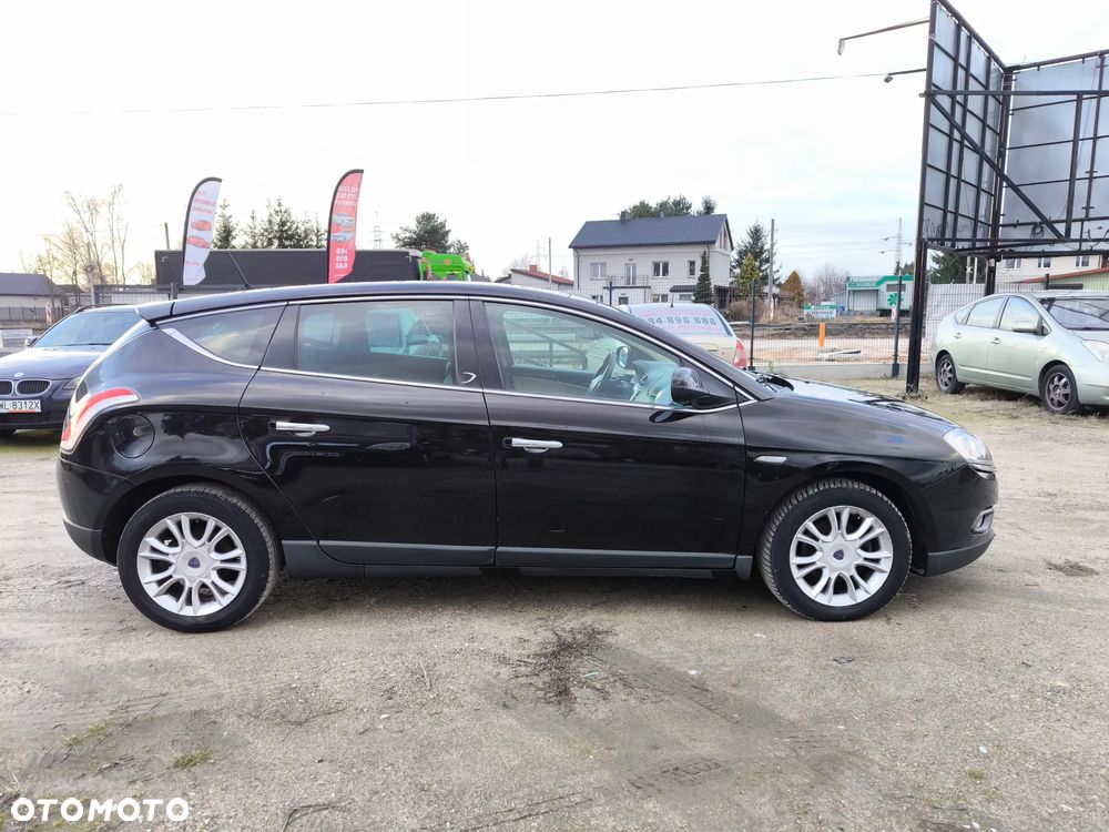 Lancia Delta 1.6 MultiJet 16v Silver - 4