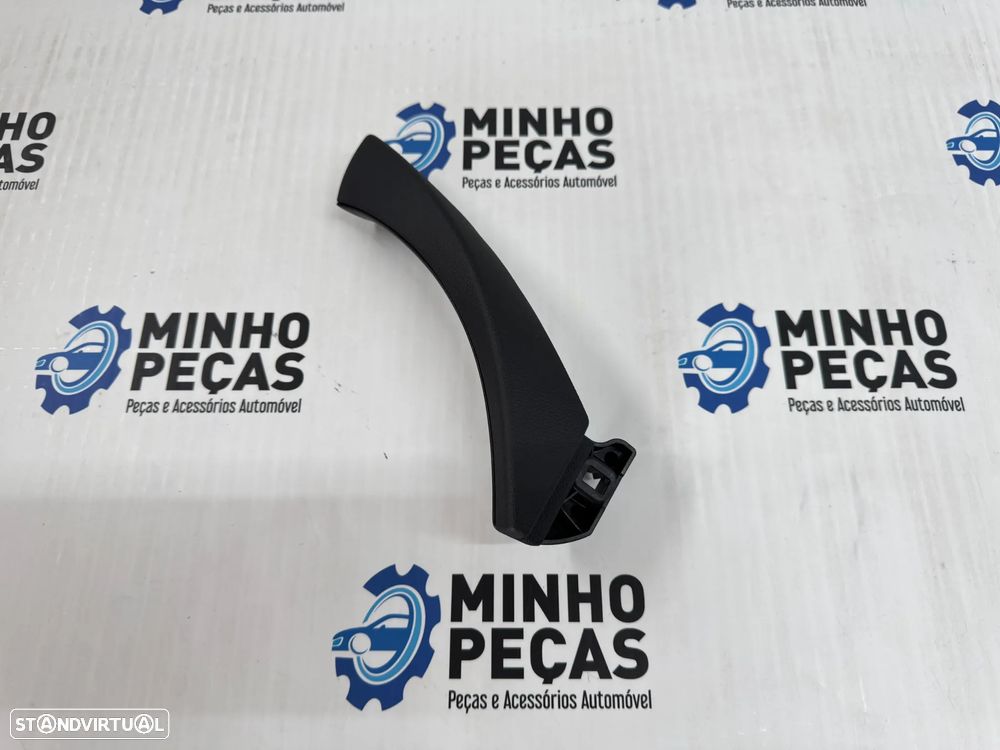 Puxador Traseiro Esquerdo BMW Série 3 (E90 E91) Preto