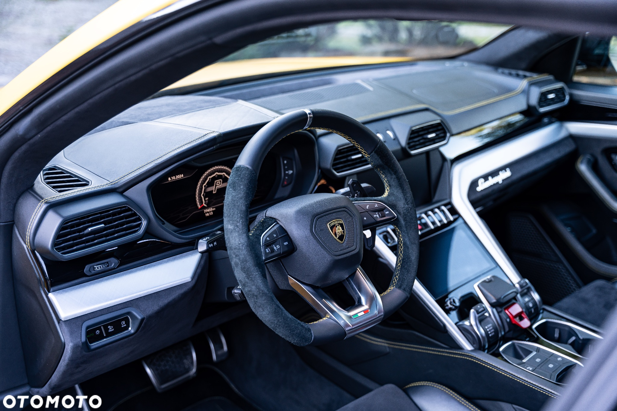 Lamborghini Urus Standard - 20
