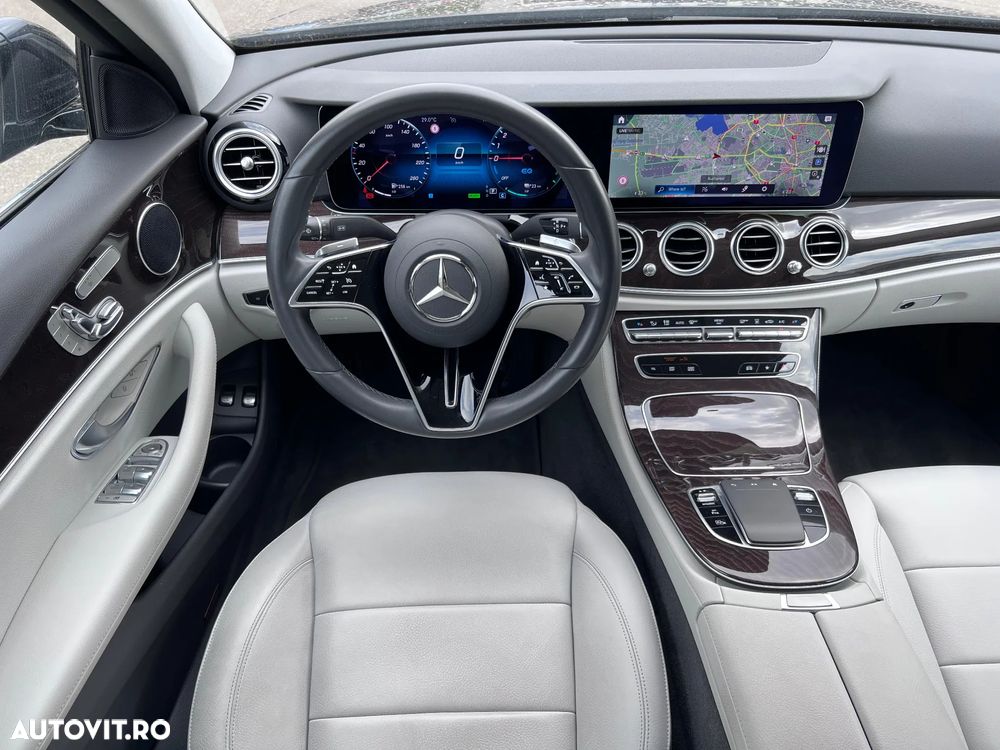 Mercedes-Benz E - 10