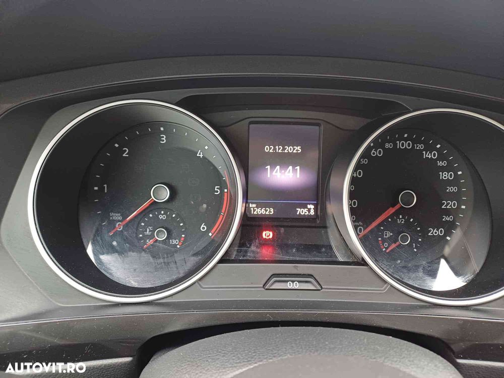 Volkswagen Tiguan - 8