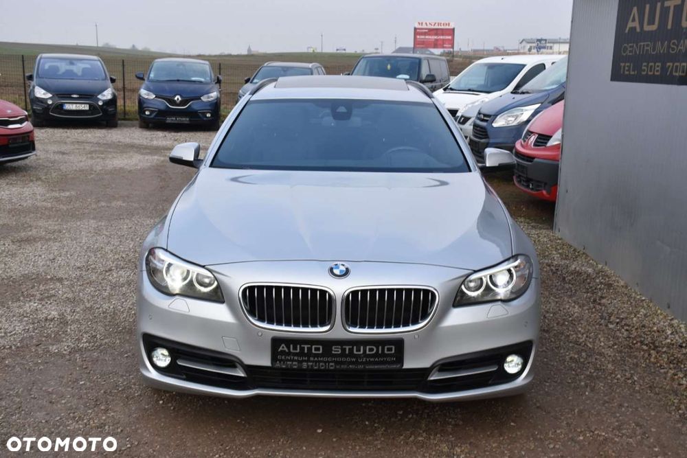 BMW Seria 5 520d xDrive - 28