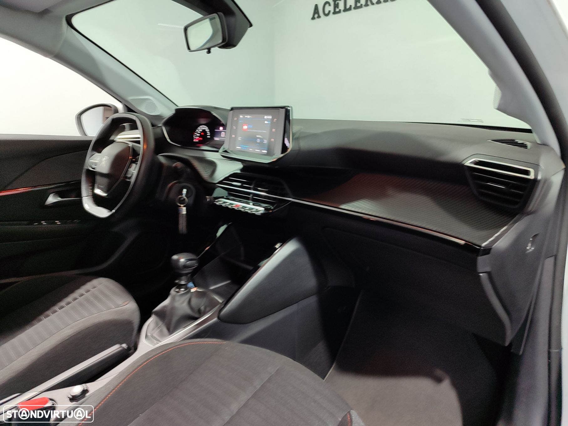 Peugeot 208 1.2 PureTech Active Pack - 17