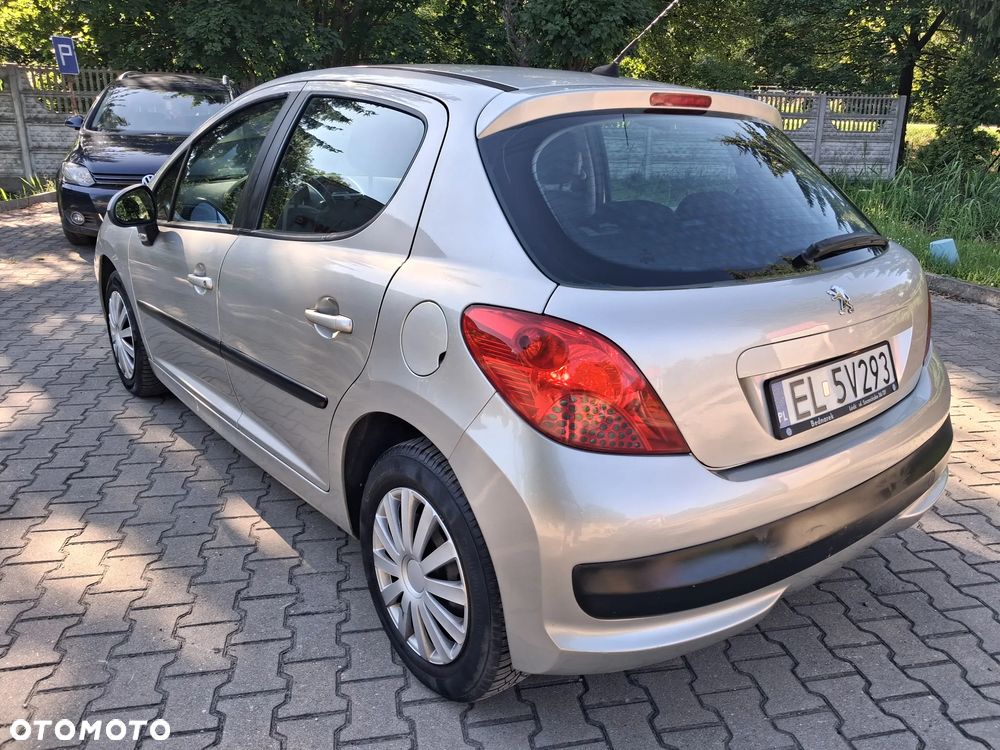Peugeot 207 1.4 16V Trendy - 2
