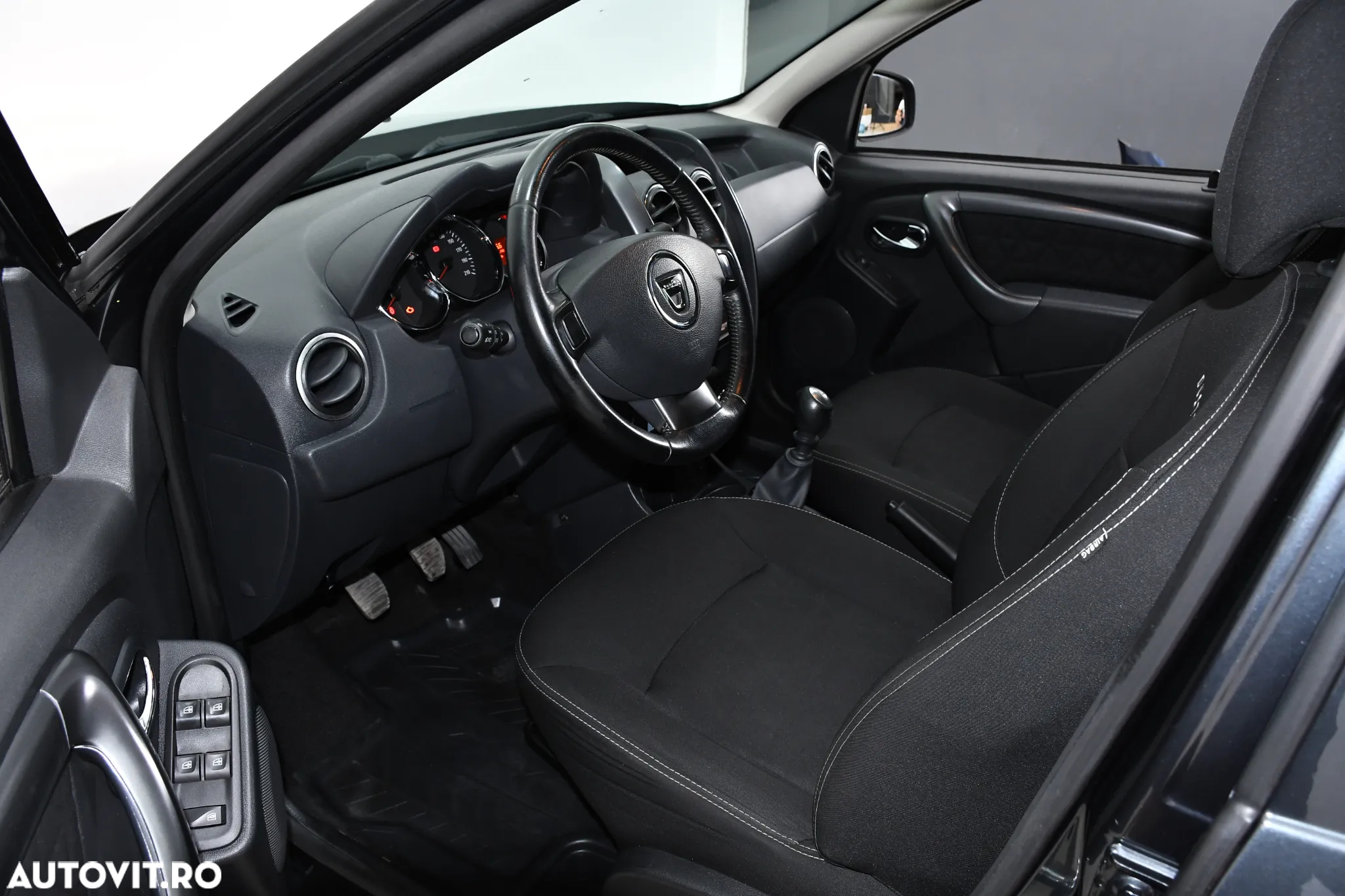 Dacia Duster 1.5 dCi 4x2 Laureate - 12