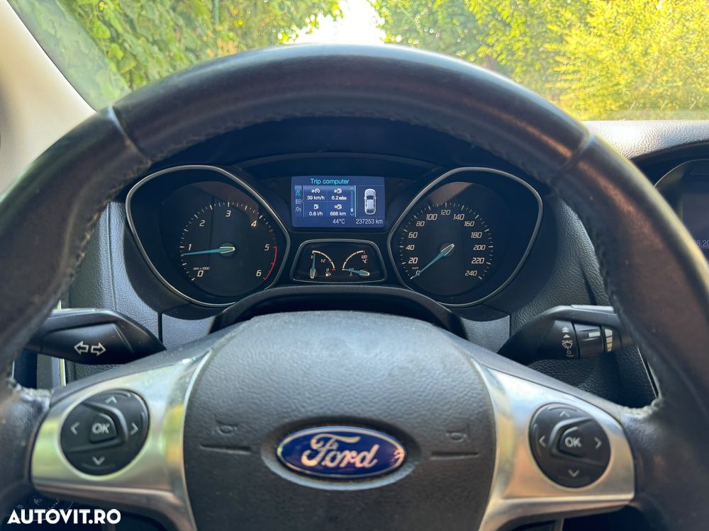 Ford Focus 1.6 TDCI DPF Sport - 5