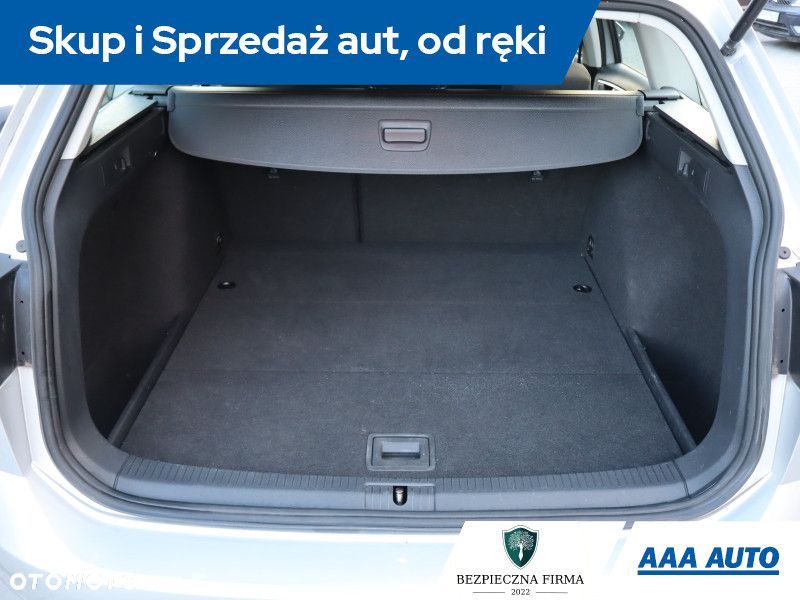 Volkswagen Golf Variant - 14