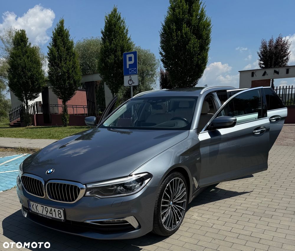 BMW Seria 5 540i xDrive Luxury Line - 11