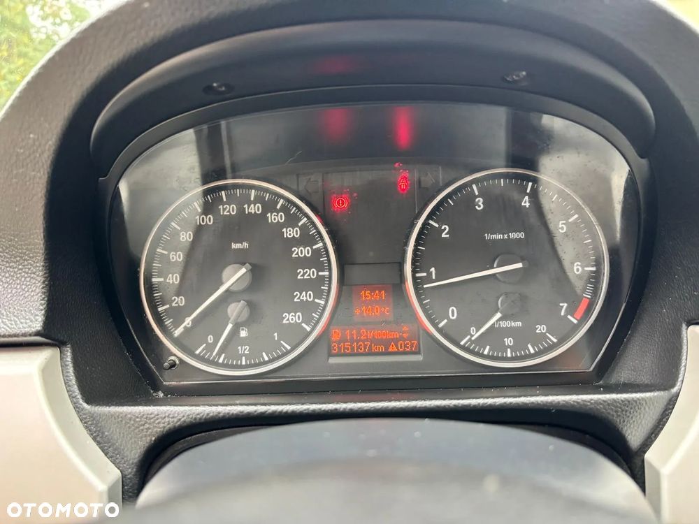 BMW Seria 3 318i - 33