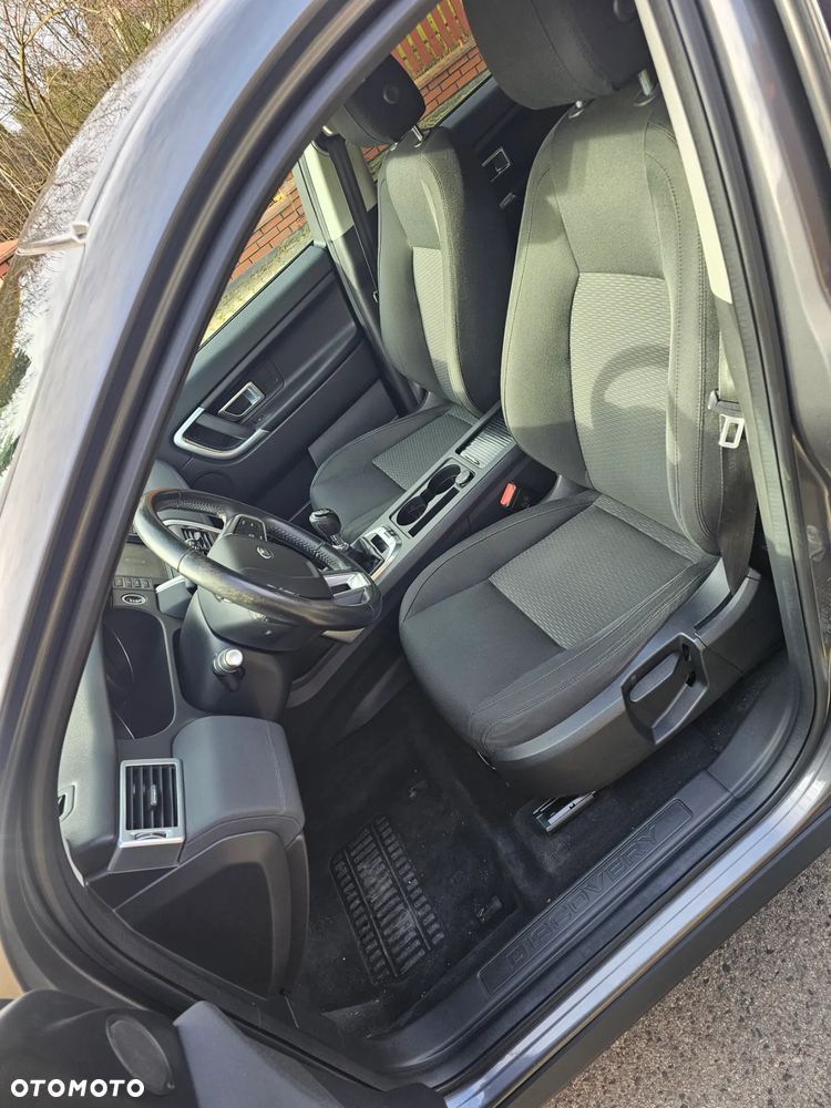 Land Rover Discovery Sport 2.0 D150 - 31
